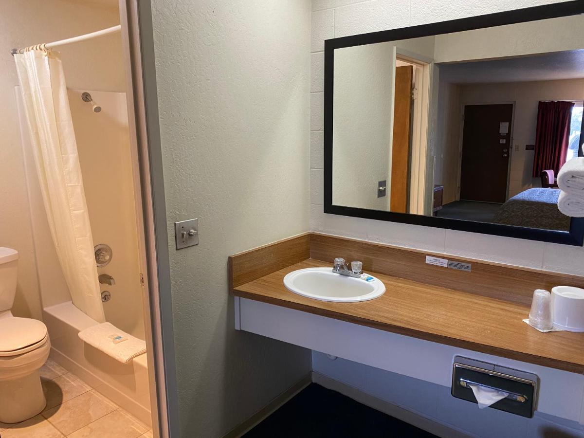 Orland Inn מראה חיצוני תמונה